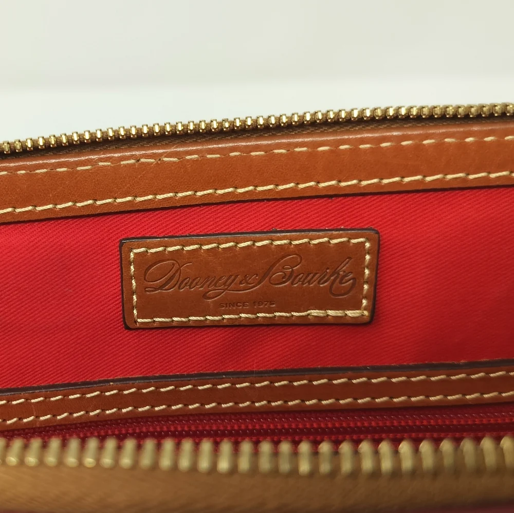 Dooney & Bourke Pebble Grain Zip Zip Satchel Bordeaux in great condition - Picture 5 of 16